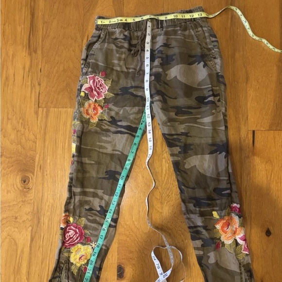 JOHNNY WAS Vella Camo-Print Cropped Linen Pants Size XS - Picture 4 of 10